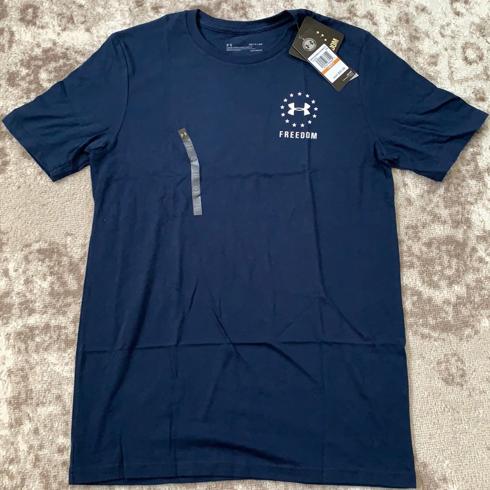 Men’s NWT freedom under armour shirt